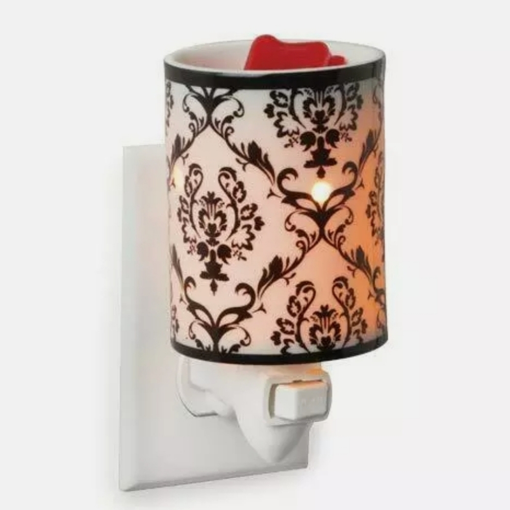 Plug in Black Scroll Candle Fragrance Warmer